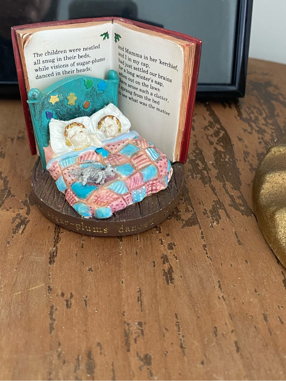 Russ Berrie figurine from their "Twas the Night Before Christmas" collection,m